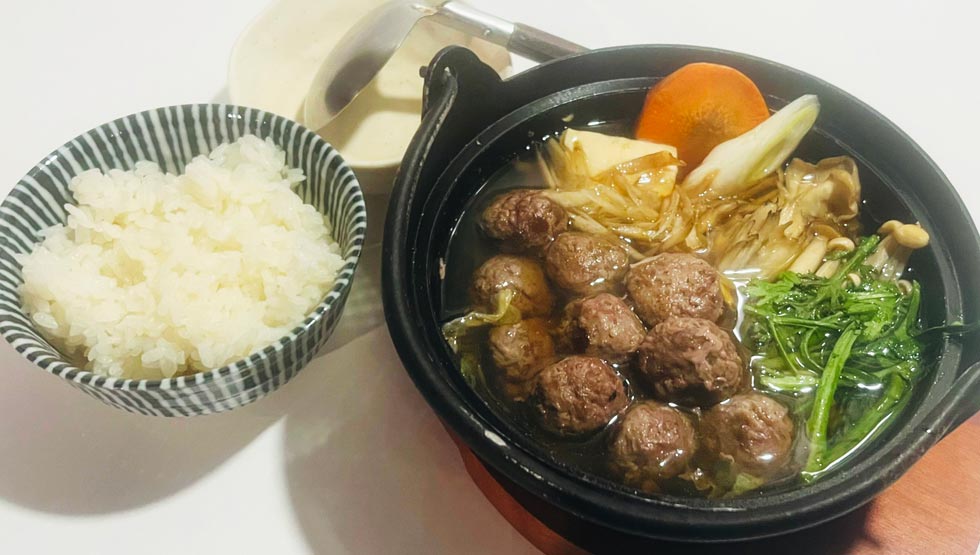 『米とサーカス渋谷 PARCO店』の「熊つくね鍋定食」