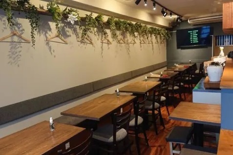 『チーナテリア ハナヤ 吉祥寺』の店内