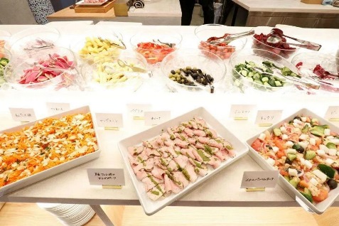 『リザラン GREENSPRINGS 立川店』ランチブッフェ