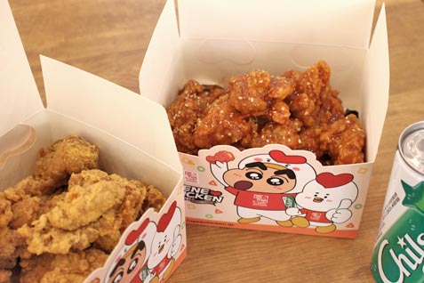 『ジョンノ屋台村 ＆ NENE CHICKEN（ジョンノヤタイムラ アンド ネネチキン）』の「ヤンニョムチキン」など