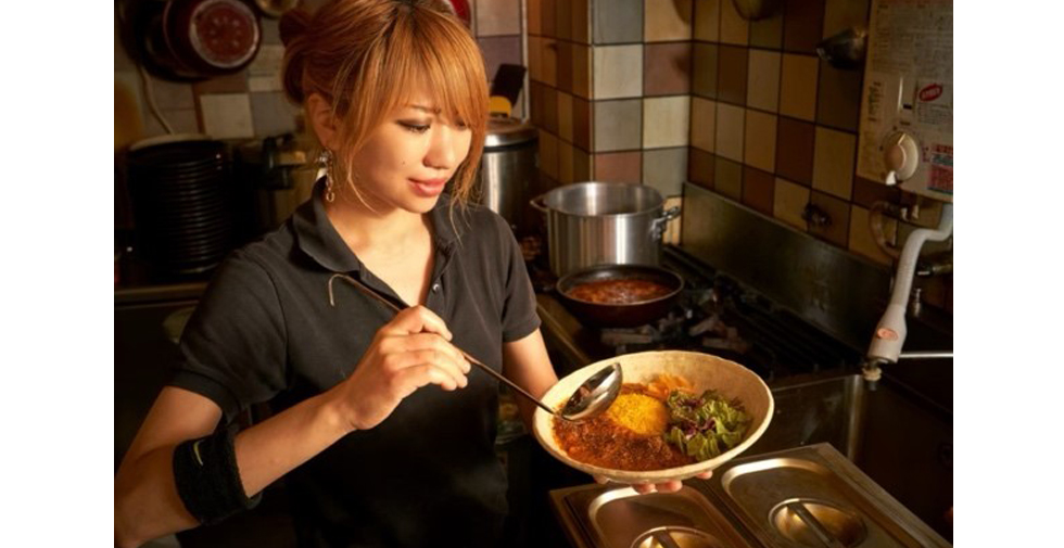 『SPICY CURRY 魯珈（ろか）』齋藤絵理シェフ