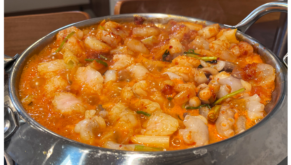 『サウィ食堂　新大久保店』の「ナッコプセ」