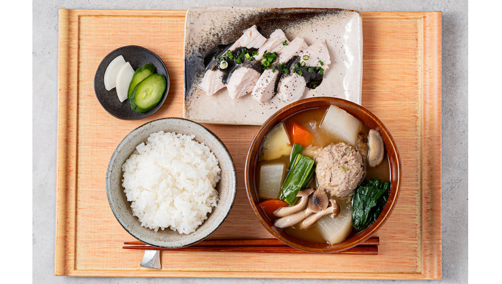 『恵比寿みそ汁（仮）』の「みそ汁・ご飯・蒸し鶏セット」