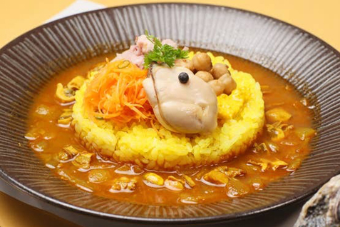 『MOUNTBROS』の「牡蠣の出汁で炊いたスパイス牡蠣カレー」