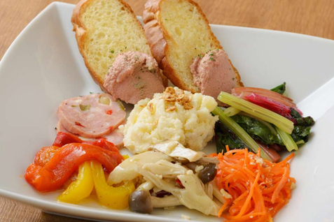 『下北沢 肉バル Bon』の「前菜盛り合わせ」