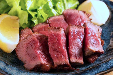 『下北酒場こいどろぼう』の「馬肉のレア唐揚げ」