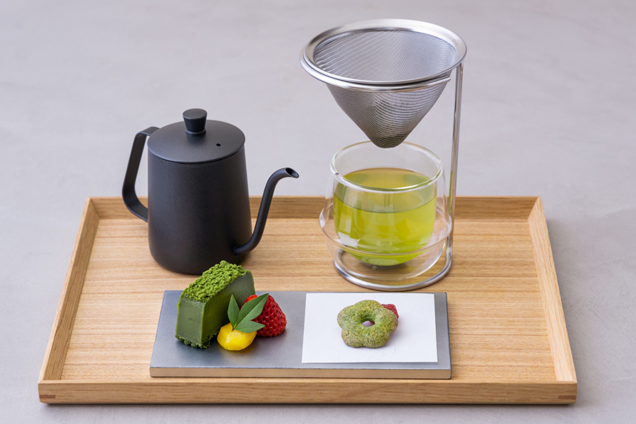 『茶寮 FUKUCHA 京都駅店』の「マイドリップティー/緑茶ブレンド 茶菓子付き」