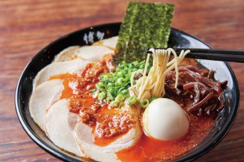 福岡「博多一双」豚骨ラーメン