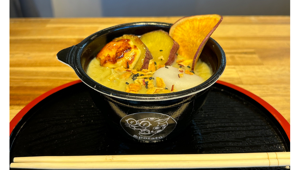『さつまいも博2025』の「&potato®／とにかく蜜芋すぎるしるこ」