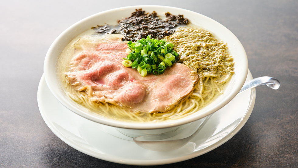 『むかん池袋』の「牡蠣塩ラーメン」