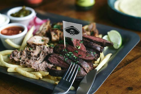 『WIRED TACOS CLUB TOKYO（ワイアード タコス クラブ トウキョウ）』の「ファヒータ」
