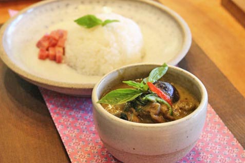 『chompoo（チョンプー）』の「グリーンカレー」