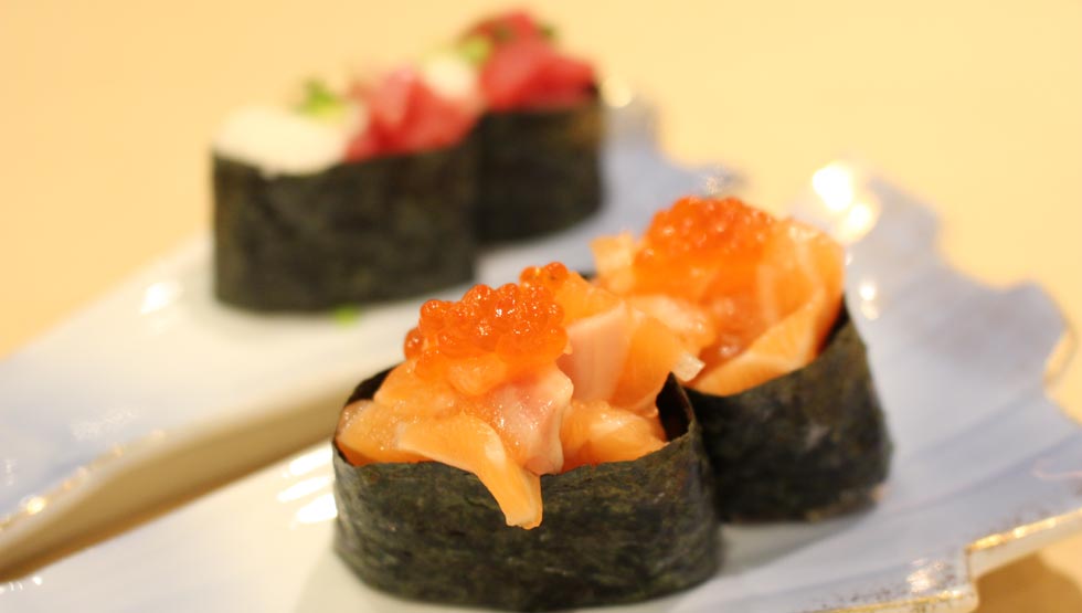 人気の食べ放題店に姉妹店が誕生！『海鮮・鮨食べ放題 かに村』上野に3/5オープン！