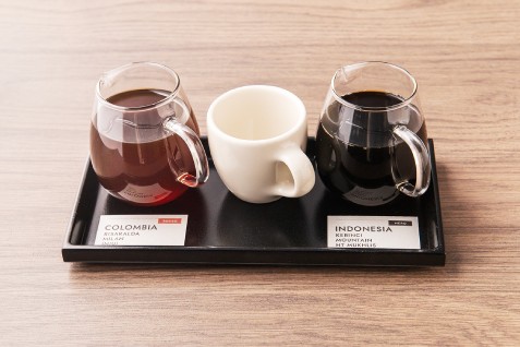 「COLORS CAFE（カラーズカフェ）」