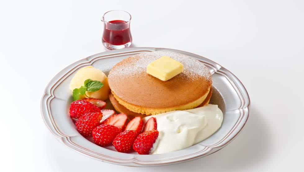 「苺のホットケーキ～特製ミルククリーム・苺ソース添え～」
