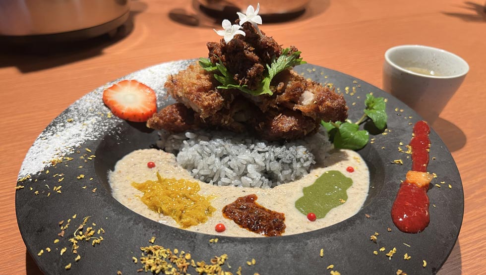 人気カレー８軒がリレーで出店『カツカレー オールスターズ』4/1から6/1まで開催