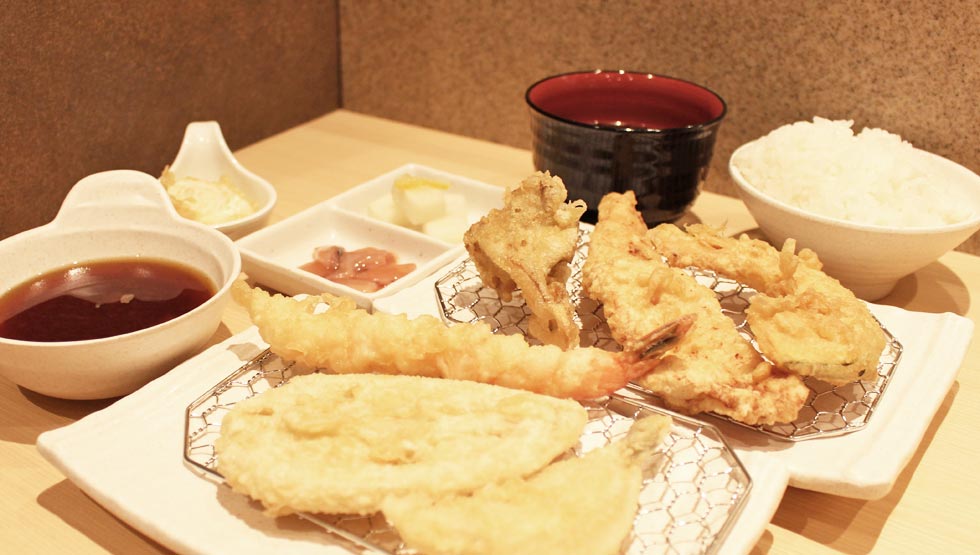 行列が絶えない天ぷら定食専門店『天ぷら定食 まきの』新宿に4/1オープン！