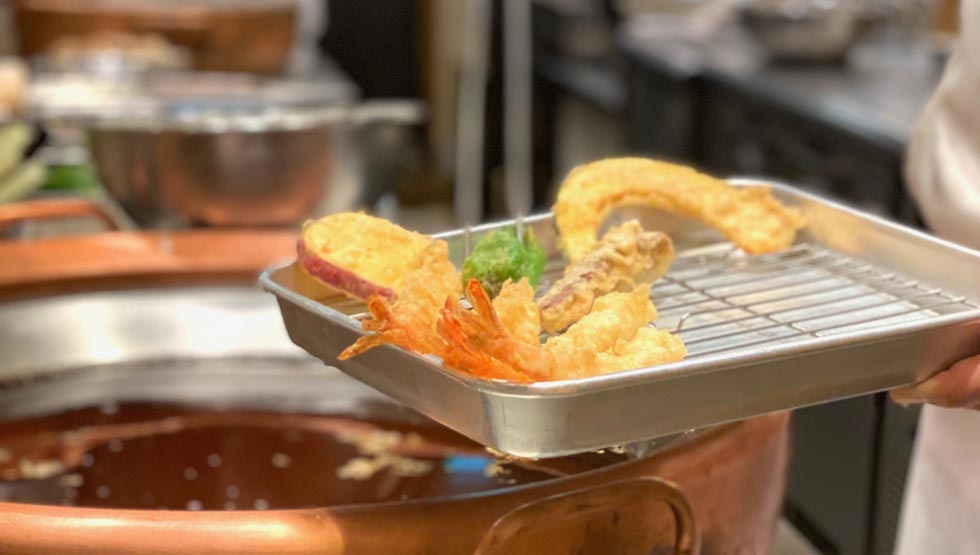 行列が絶えない天ぷら定食専門店『天ぷら定食 まきの』新宿に4/1オープン！