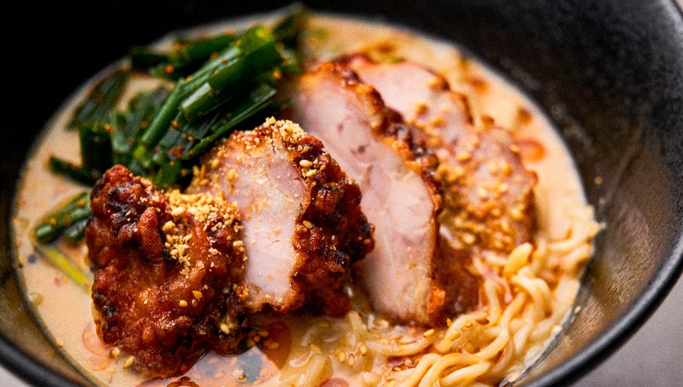『発酵ラーメン izuru』の「チキンパイコー麺」