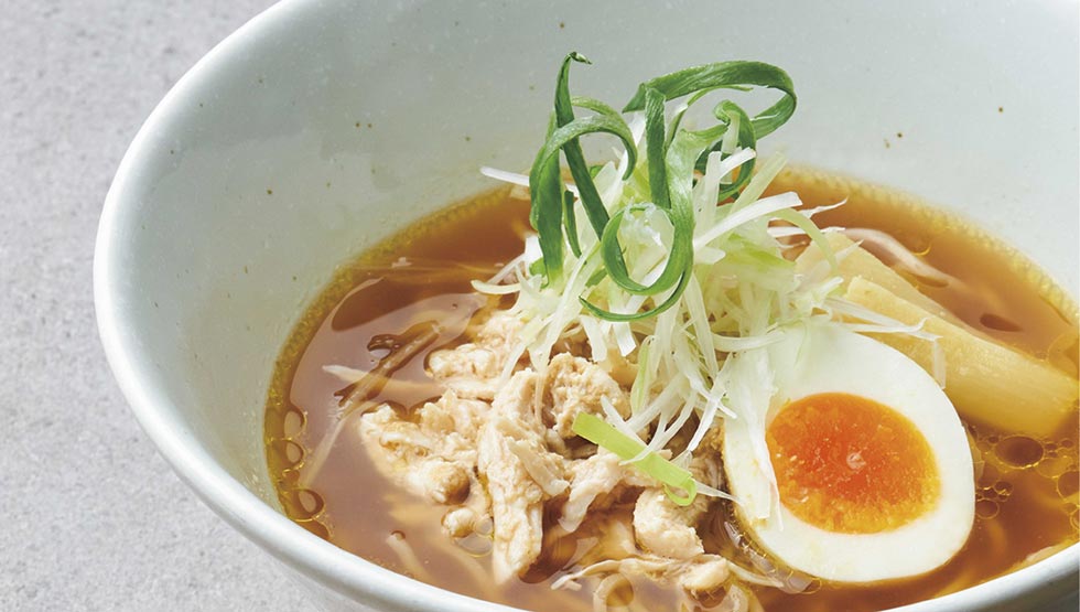 『発酵ラーメン izuru』の「鶏と醤油の麹ラーメン」
