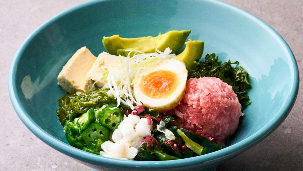 『発酵ラーメン izuru』の「ねぎとろバクダン丼」