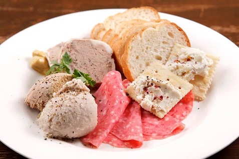 『ワイン食堂 がっと』のシャルキュトリー