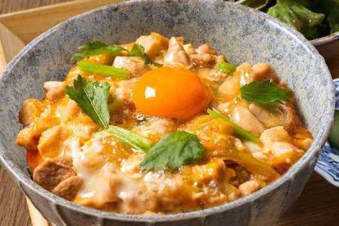 『荒木山』の親子丼