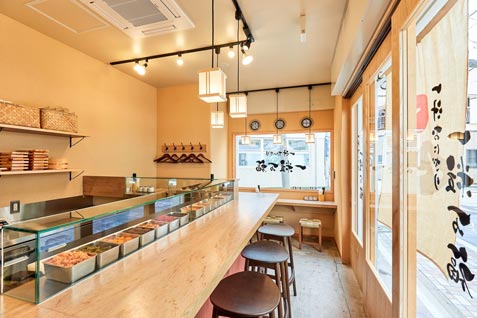 『一汁おにぎり 一粒万福』の店内