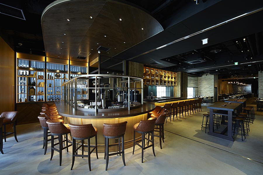 『CEDAR THE CHOP HOUSE & BAR』の内観