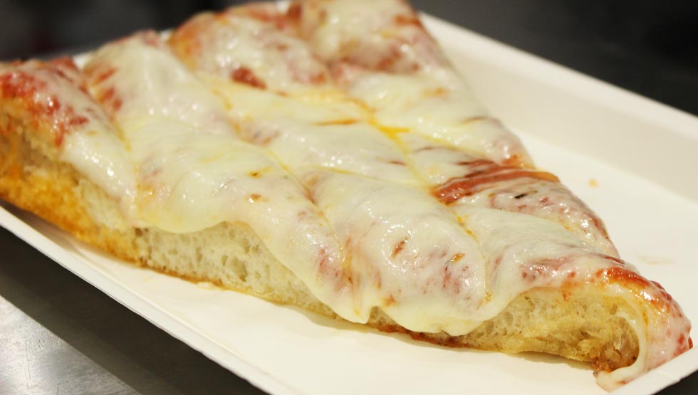 イタリアで人気の老舗ピッツェリア『SPONTINI』新宿に4/26オープン！