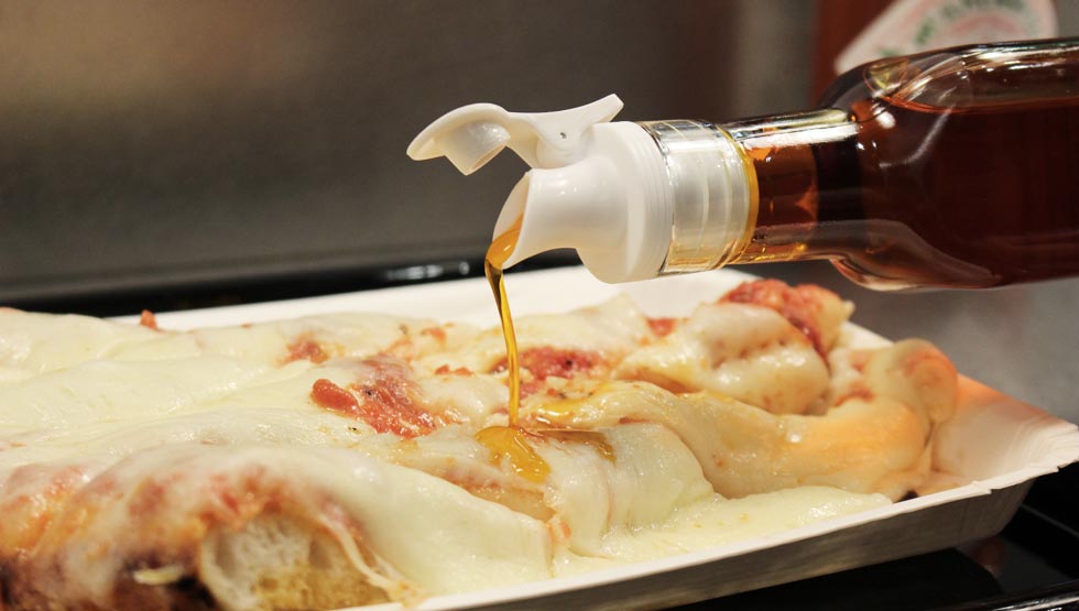 イタリアで人気の老舗ピッツェリア『SPONTINI』新宿に4/26オープン！