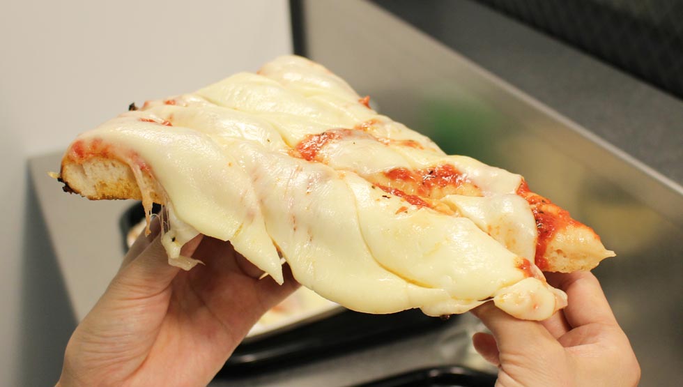 イタリアで人気の老舗ピッツェリア『SPONTINI』新宿に4/26オープン！