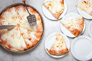 イタリアで人気の老舗ピッツェリア『SPONTINI』新宿に4/26オープン！