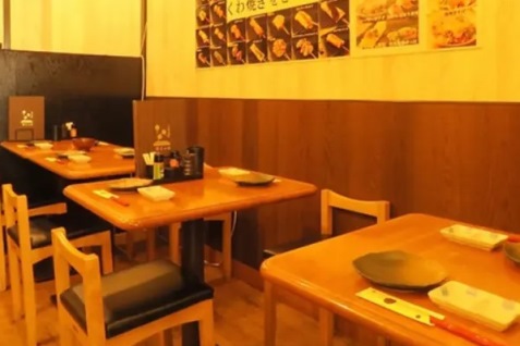 『串イッカ 難波店』の店内