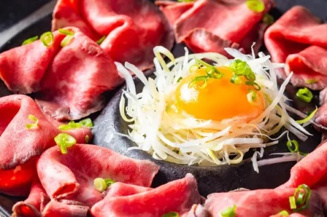 『大衆和牛酒場 コンロ家 新橋店』の肉料理