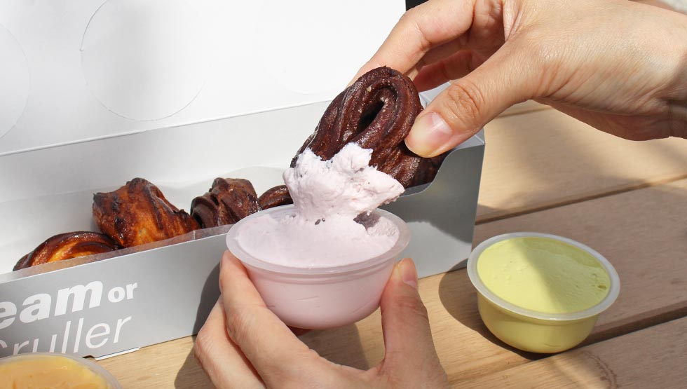 シュークリーム×フレンチクルーラー『Cream or Cruller（クリーム オア クルーラー）』渋谷に5/2オープン！