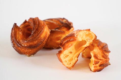 シュークリーム×フレンチクルーラー『Cream or Cruller（クリーム オア クルーラー）』渋谷に5/2オープン！