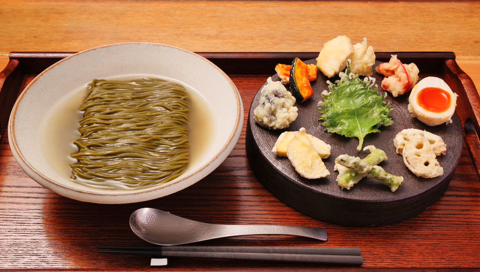 京都・祇園『葵洛-KIRAKU-』の天ぷらラーメン「梅」