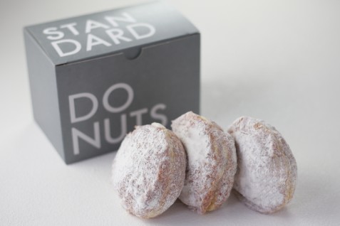 「STANDARDDONUTS阪急大阪梅田駅店」の「スタンダードセット」