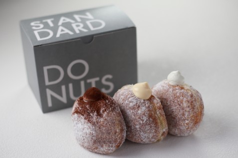 「STANDARDDONUTS阪急大阪梅田駅店」の「クリームセット≪3個入≫ 」
