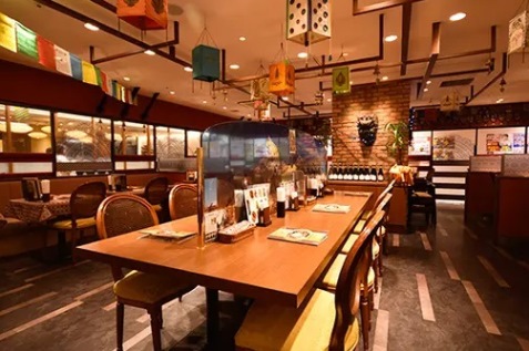『ザ・ロイヤル ヨドバシ横浜店』の店内