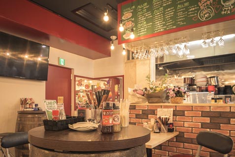 『BEEF KITCHEN STAND 歌舞伎町店』のカジュアルな空間