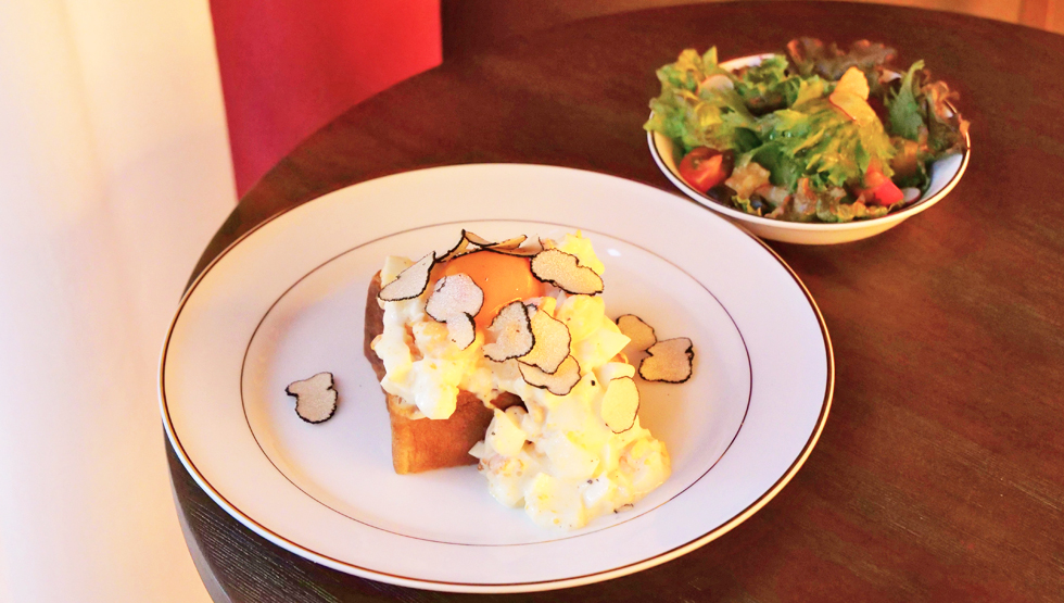 『パンとエスプレッソと GINZA LOUNGE』の「トリュフのトースト」