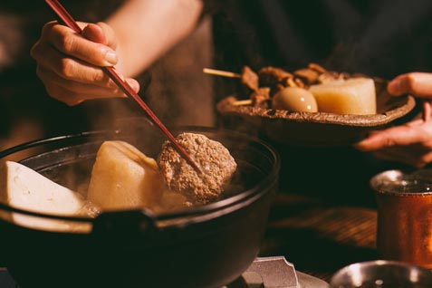 『牛だし おでん酒場 COZAKURA』の「肉汁はんばーぐ」