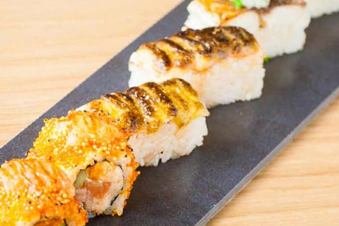 『KINKA SUSHI BAR IZAKAYA』の「炙り寿司」