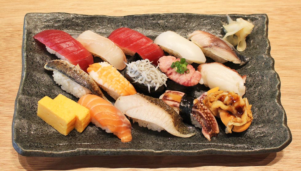 『海鮮居酒屋 やまでん丸 豊洲セイルパーク店』の「大漁15貫」