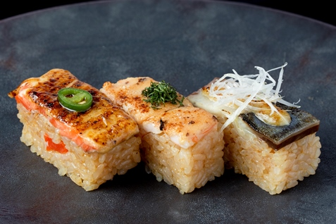 『Aburi TORA 熟成鮨と炙り鮨 豊洲店』の炙り鮨