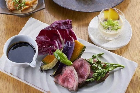 『バラダイニング』の料理