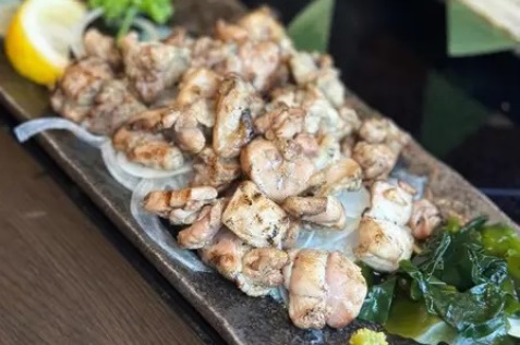 「黒薩摩知覧鶏の炭火焼き」