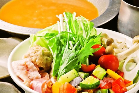 『大衆居酒屋 とりいちず 立川』の辛水炊き